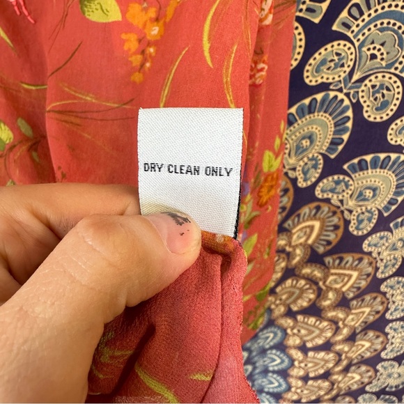 100% silk CAbi orange floral blouse - Picture 9 of 9